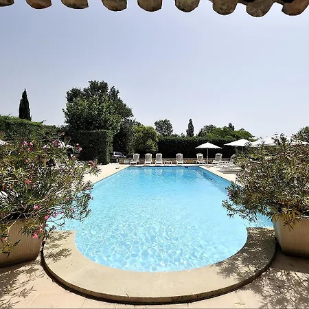 Carcarille Restaurant Le C Hotel Gordes